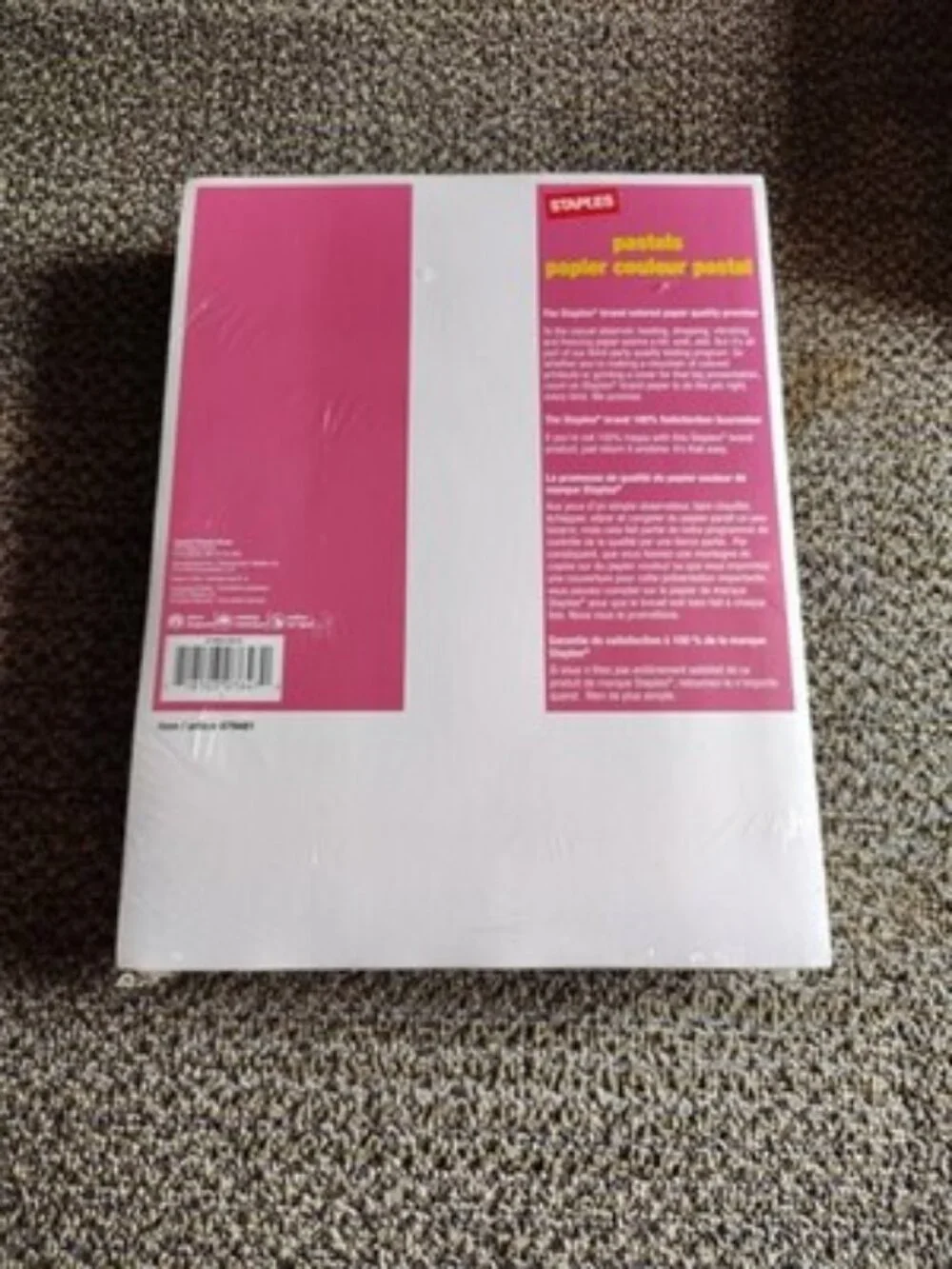 1 Reams (400 sheets/ream) Staples Pastels paper 8.5